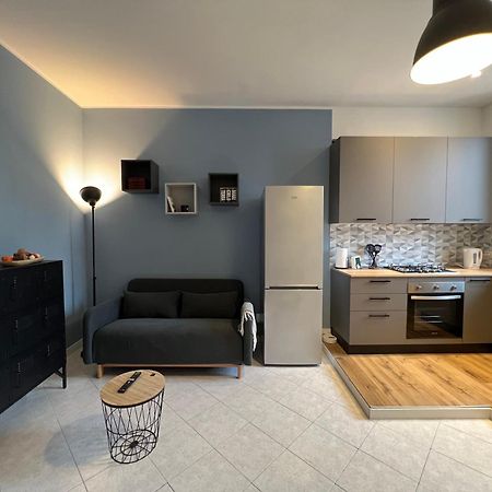 Apartamento La Casa Di Lidia - Bocconi Milán Exterior foto